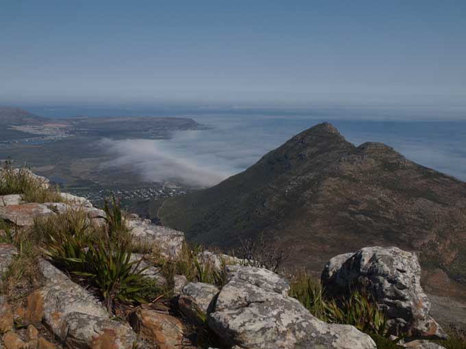 Hiking at Silvermine on a chilly, foggy day